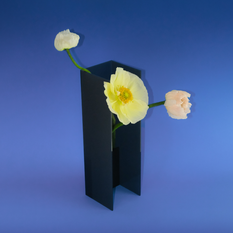 Nook Vase - Smoke