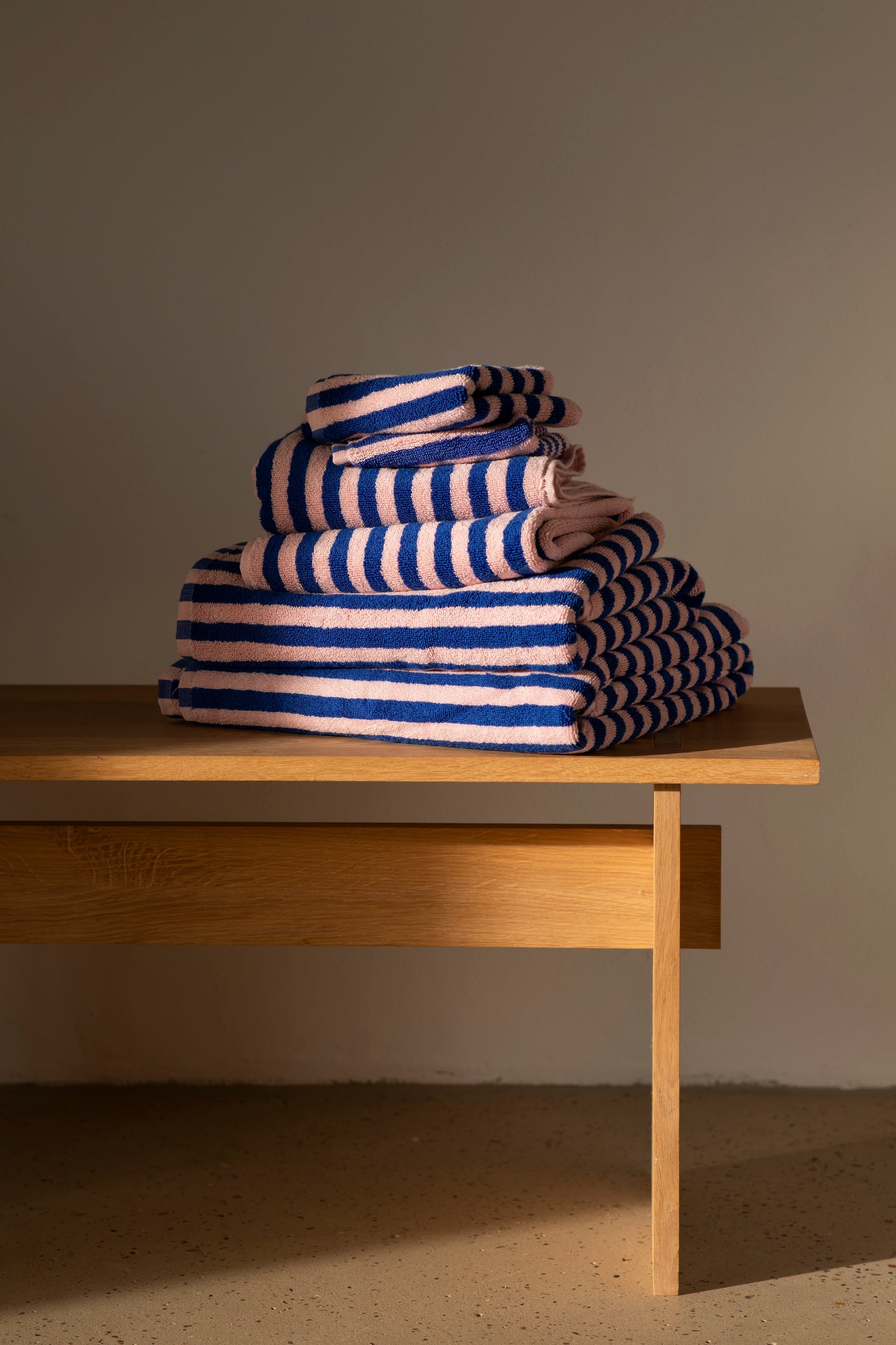 Naram Hand Towel, Blue/Rose