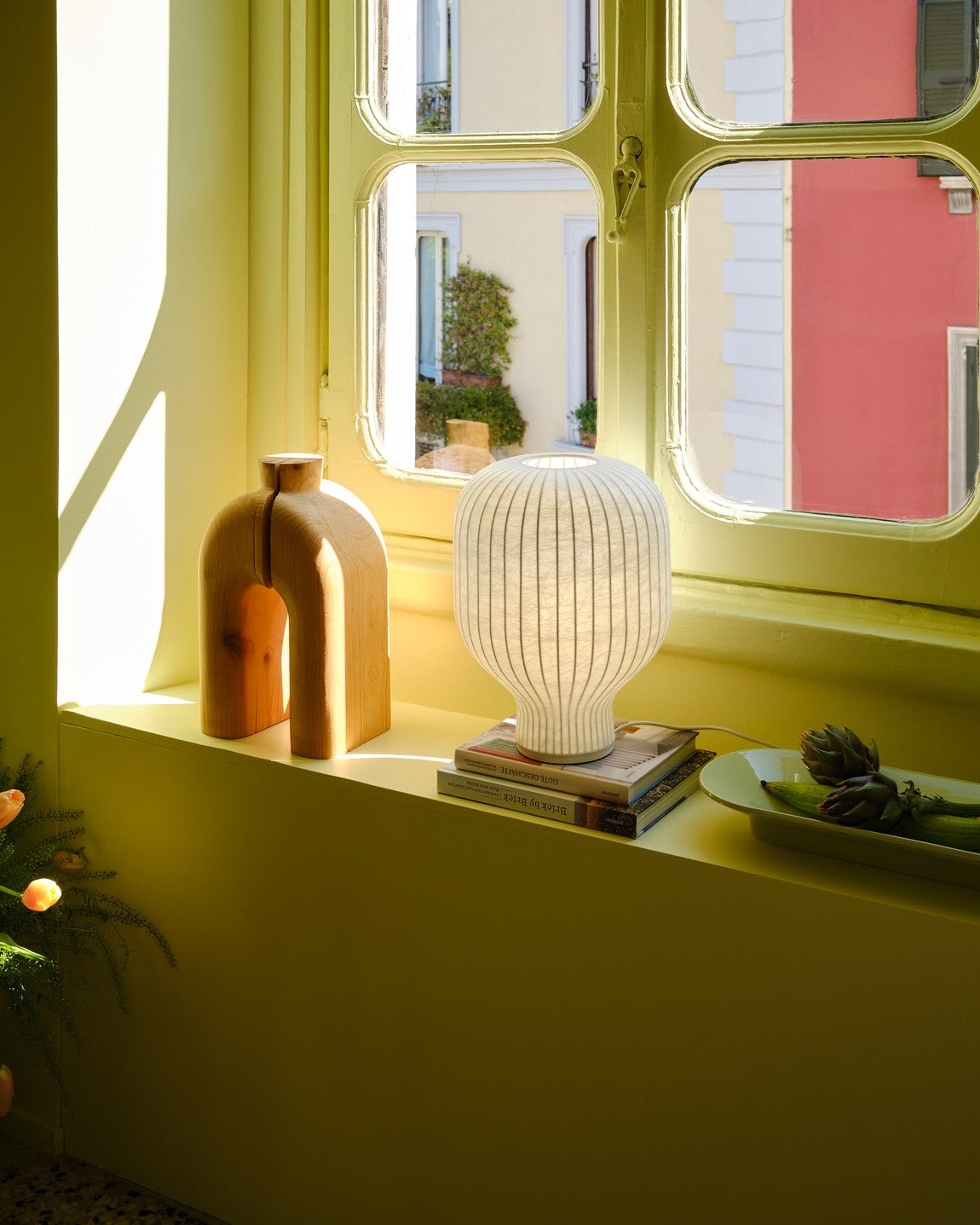 Strand Table Lamp 15"