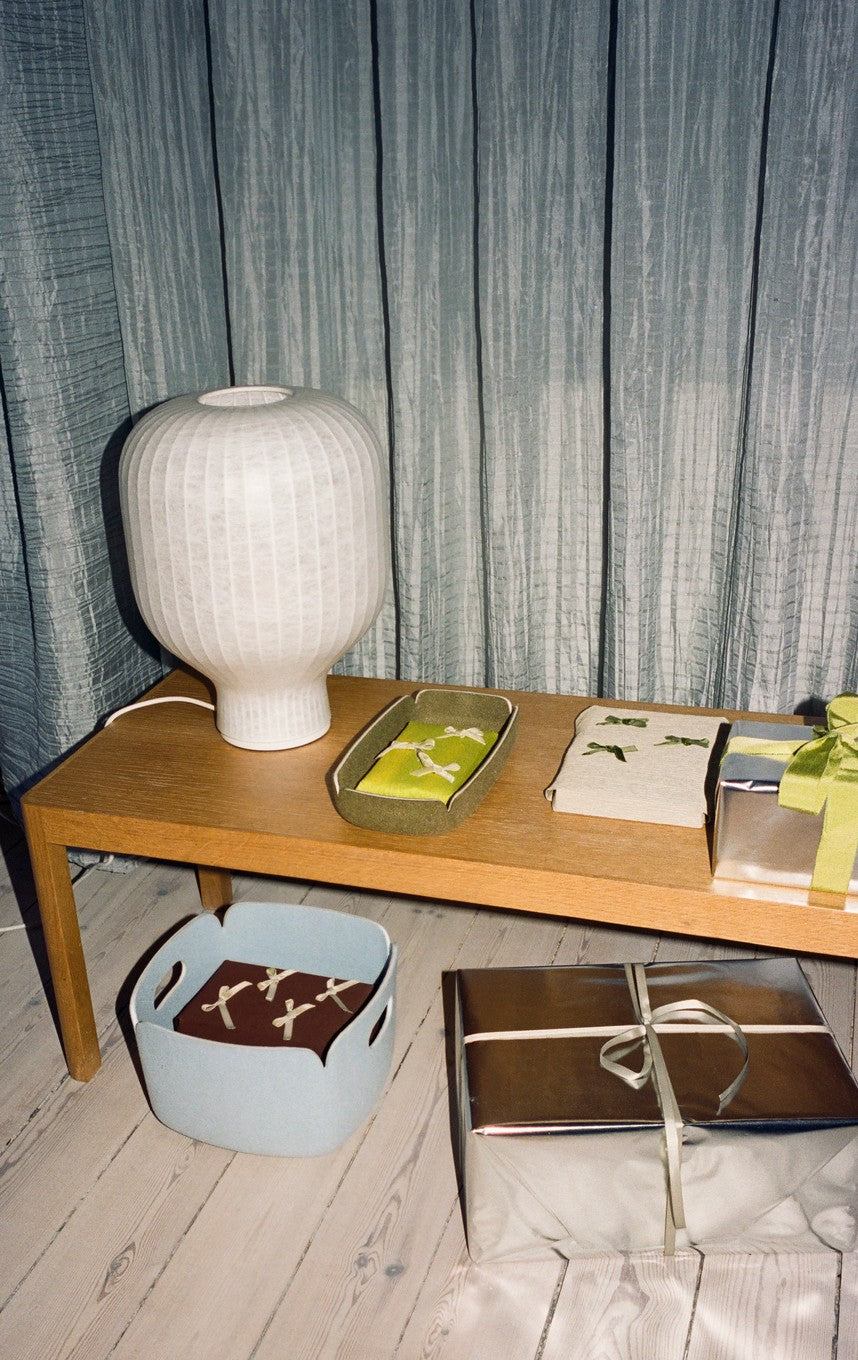 Strand Table Lamp 15"