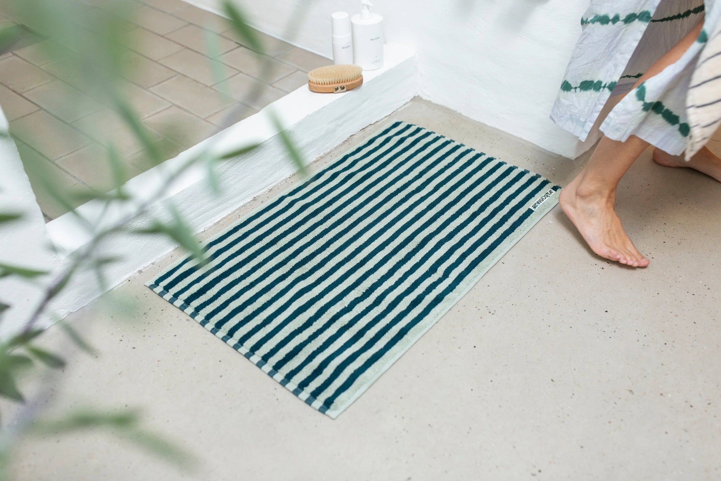 Naram Bath Mat, Seafoam/deep teal