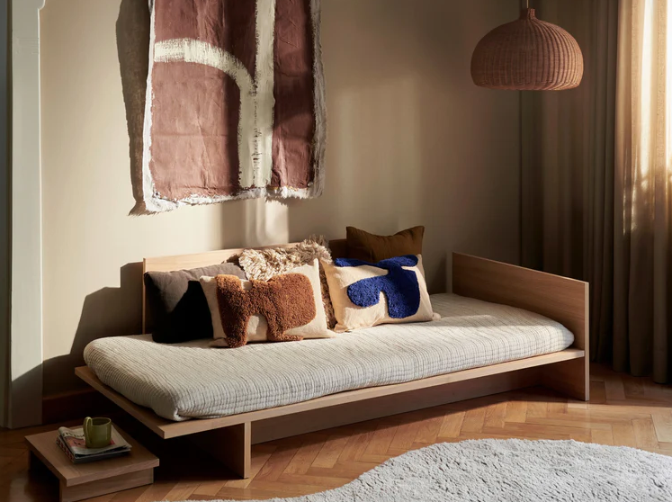 Kona Daybed, Natural Oak Vaneer