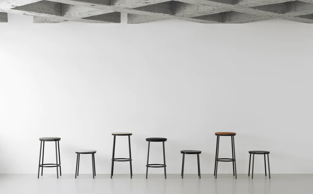 Circa Barstool 65 cm Black Steel, Oak Top
