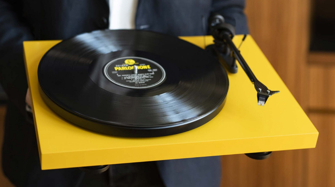 Turntable Debut Carbon Evo 2, Satin Yellow