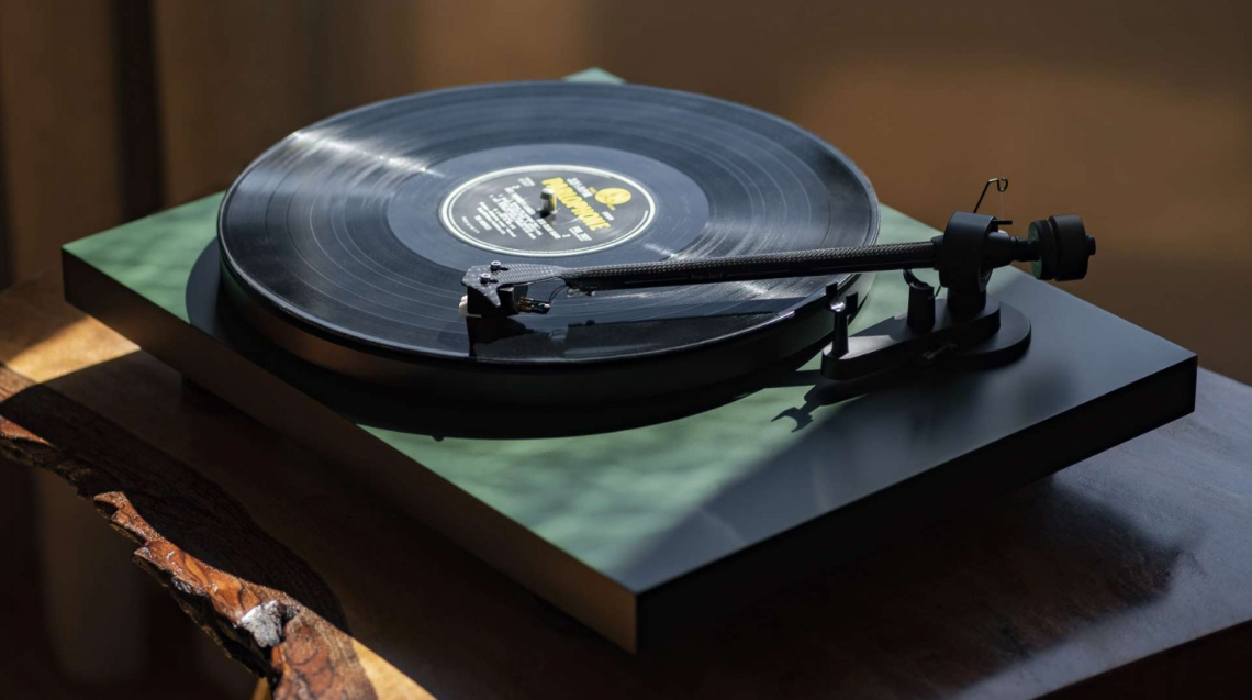 Turntable Debut Carbon Evo 2 , Satin Fir Green