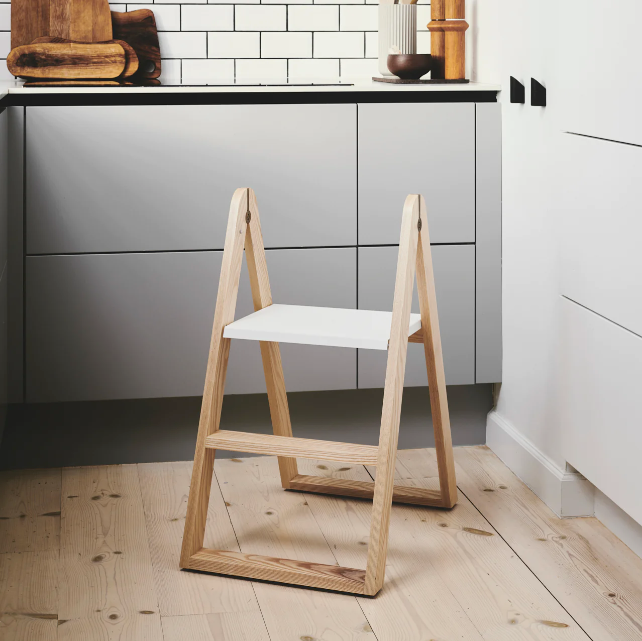 REECH Ash, Step Ladder