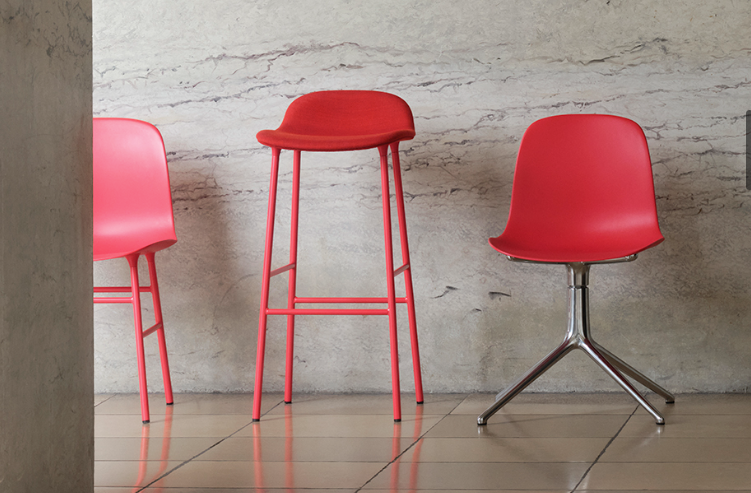 Form Stool 65 cm Steel, Bright Red/Bright Red Base