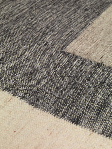 Counter Rug, Charcoal/Off-White, 140 x 200 cm