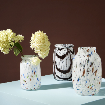 Splash vase, roll neck medium white dot