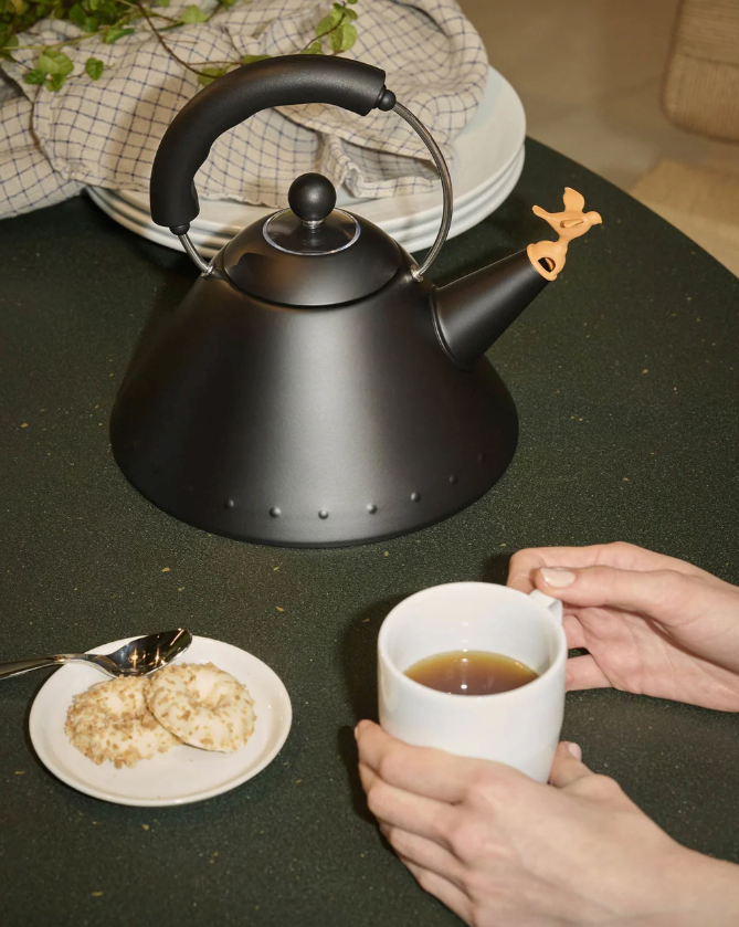 Graves Kettle, Black on Black