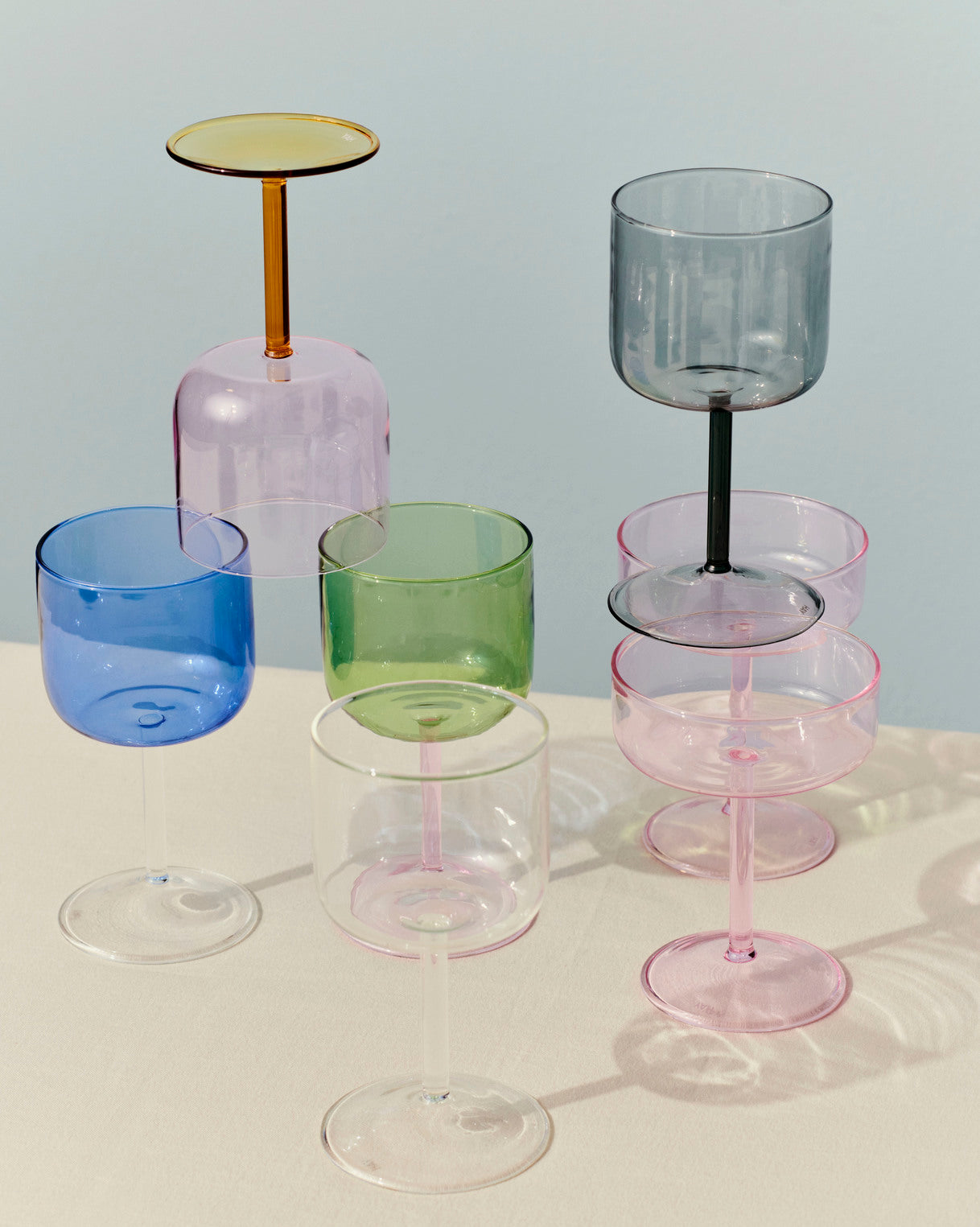 tint wine glasses, green/pink
