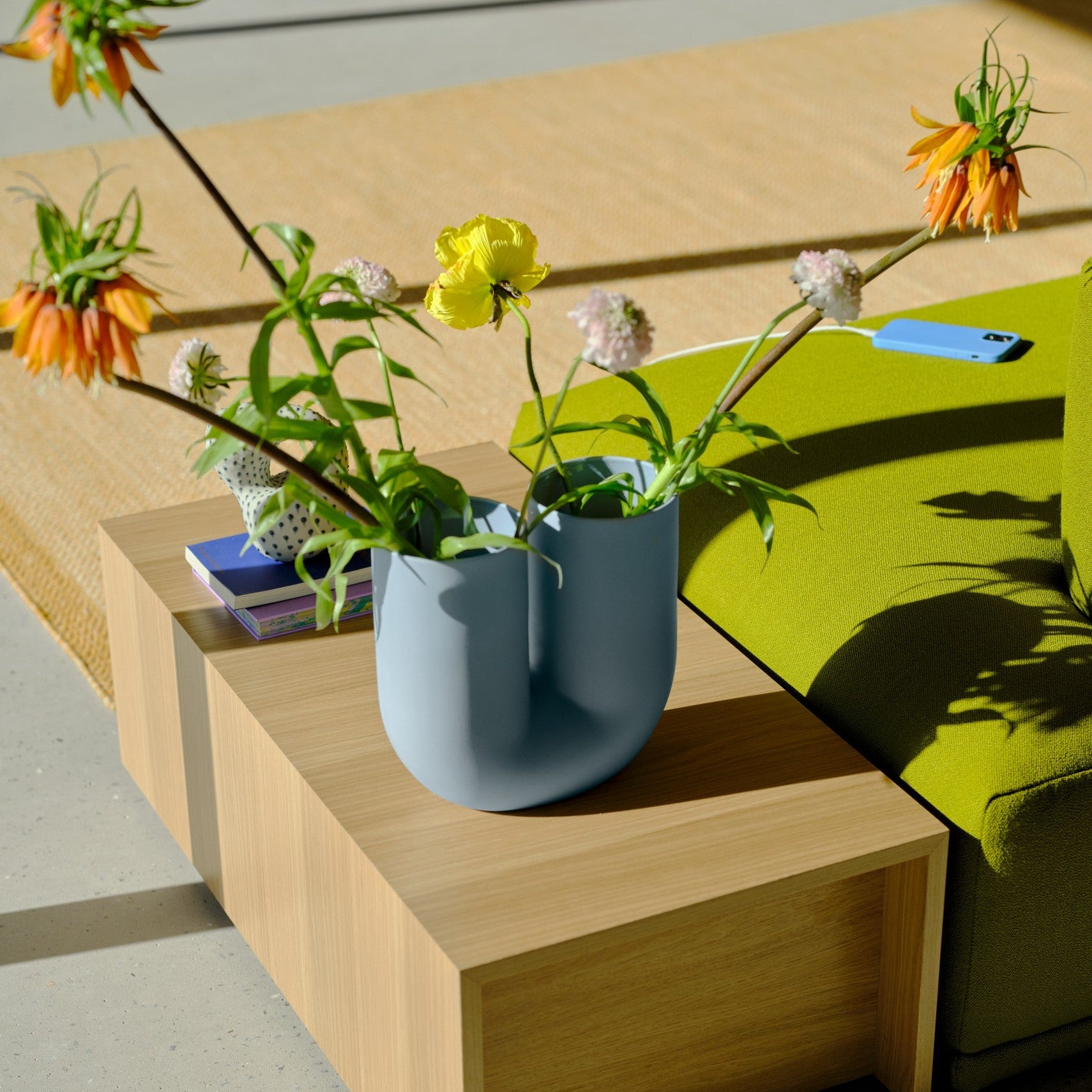 Kink Vase, light blue