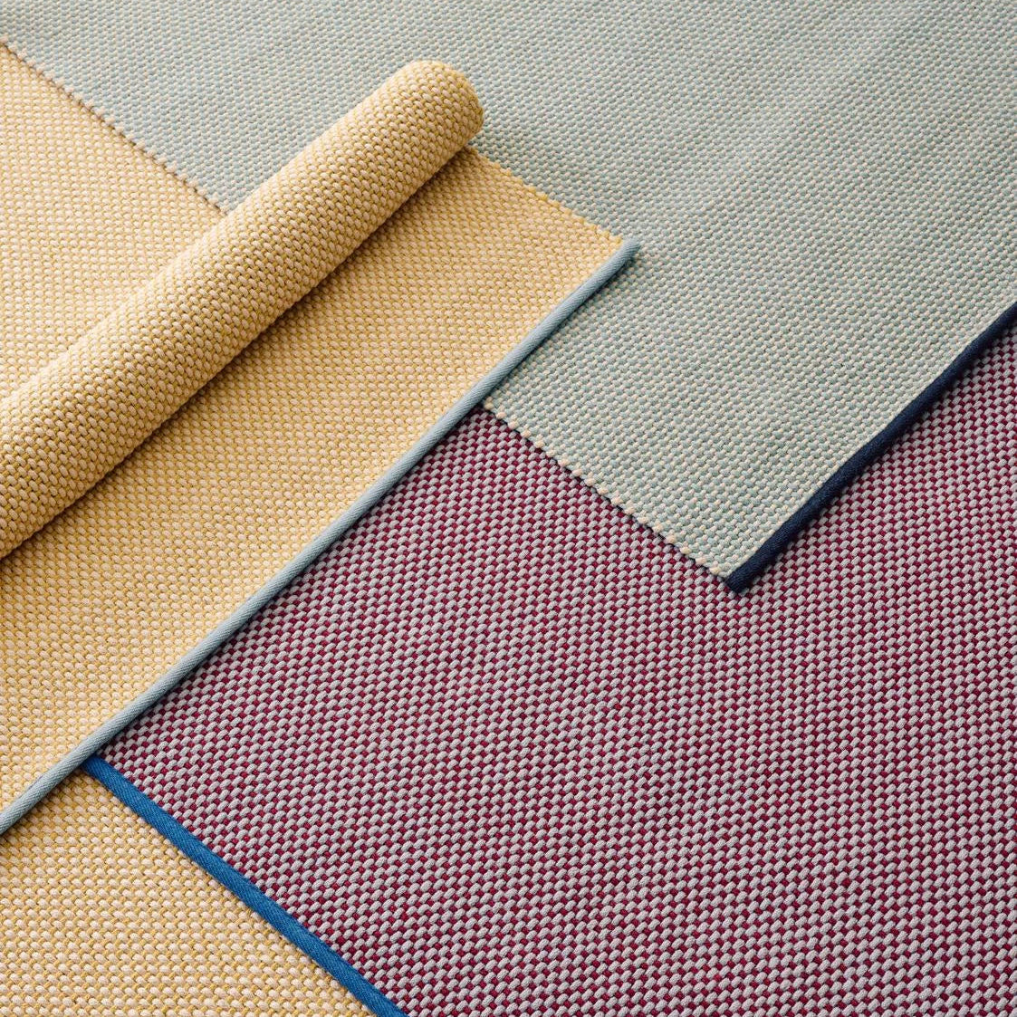 3 Colour Rug, Soft Yellow, 140 x 200 cm