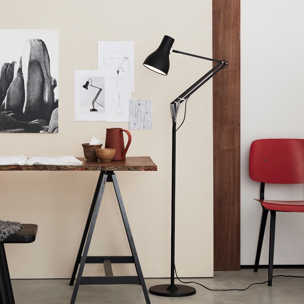 Type 75 Floor Lamp, Jet Black