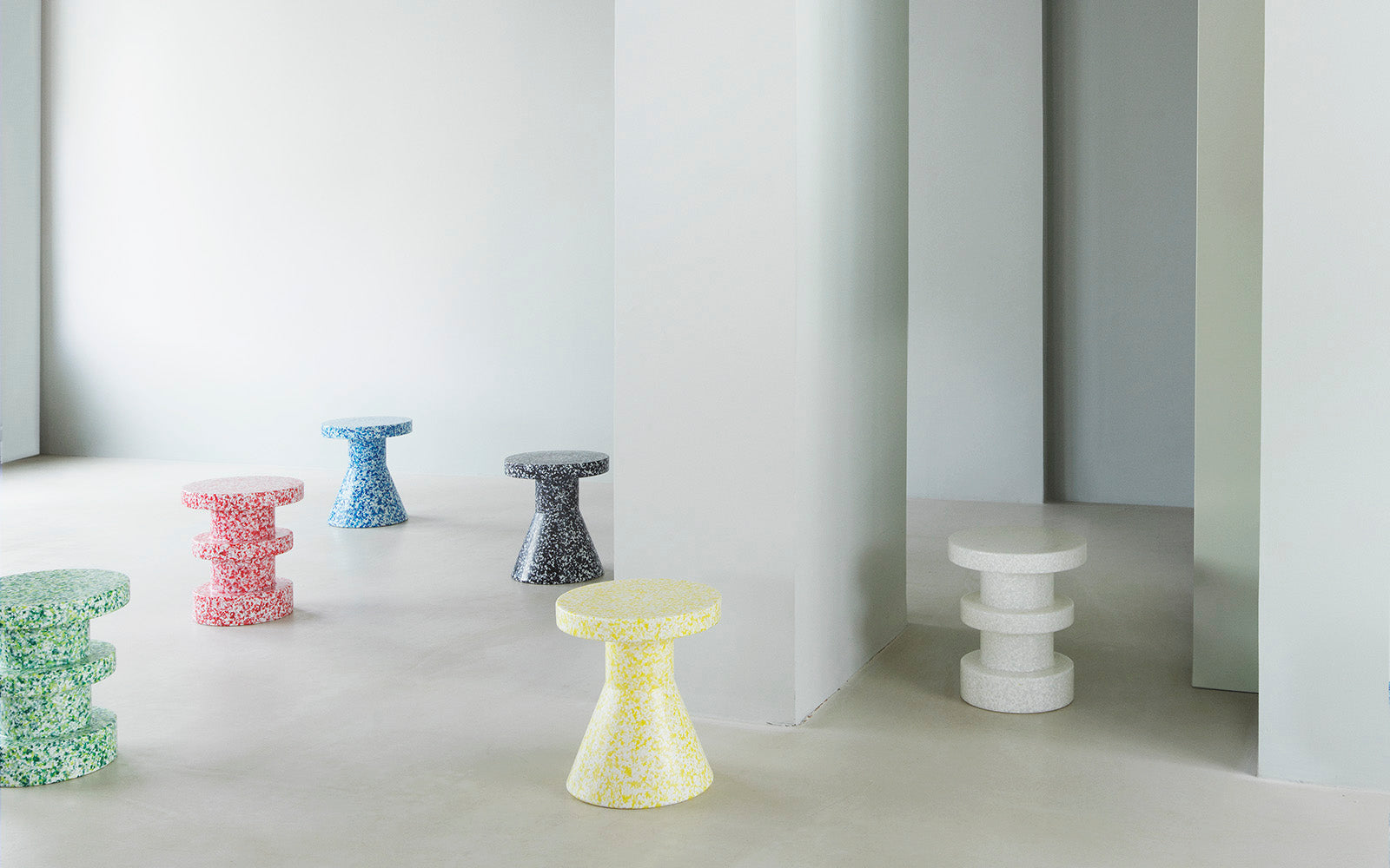 Bit Stool Cone, Black/White