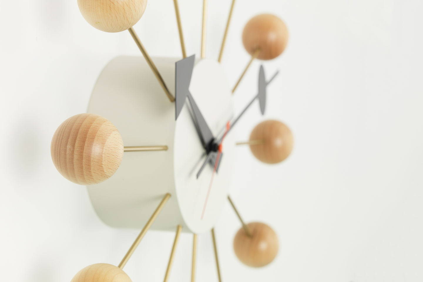George Nelson Ball Clock, Natural With White Face