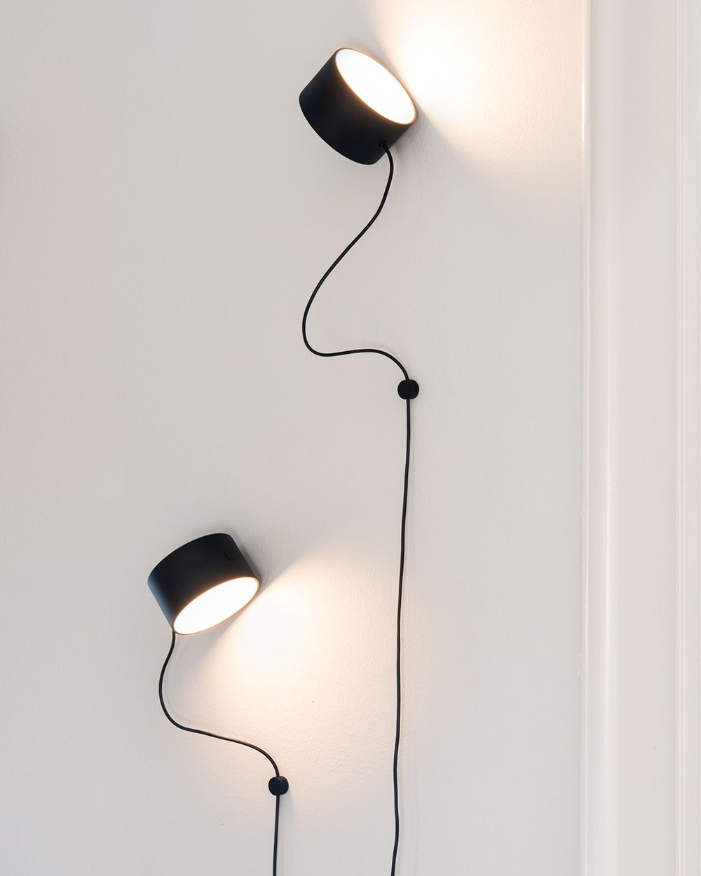 Post Wall Lamp, Black