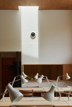 Type 75 Desk Lamp, Jasmine White, Table Base