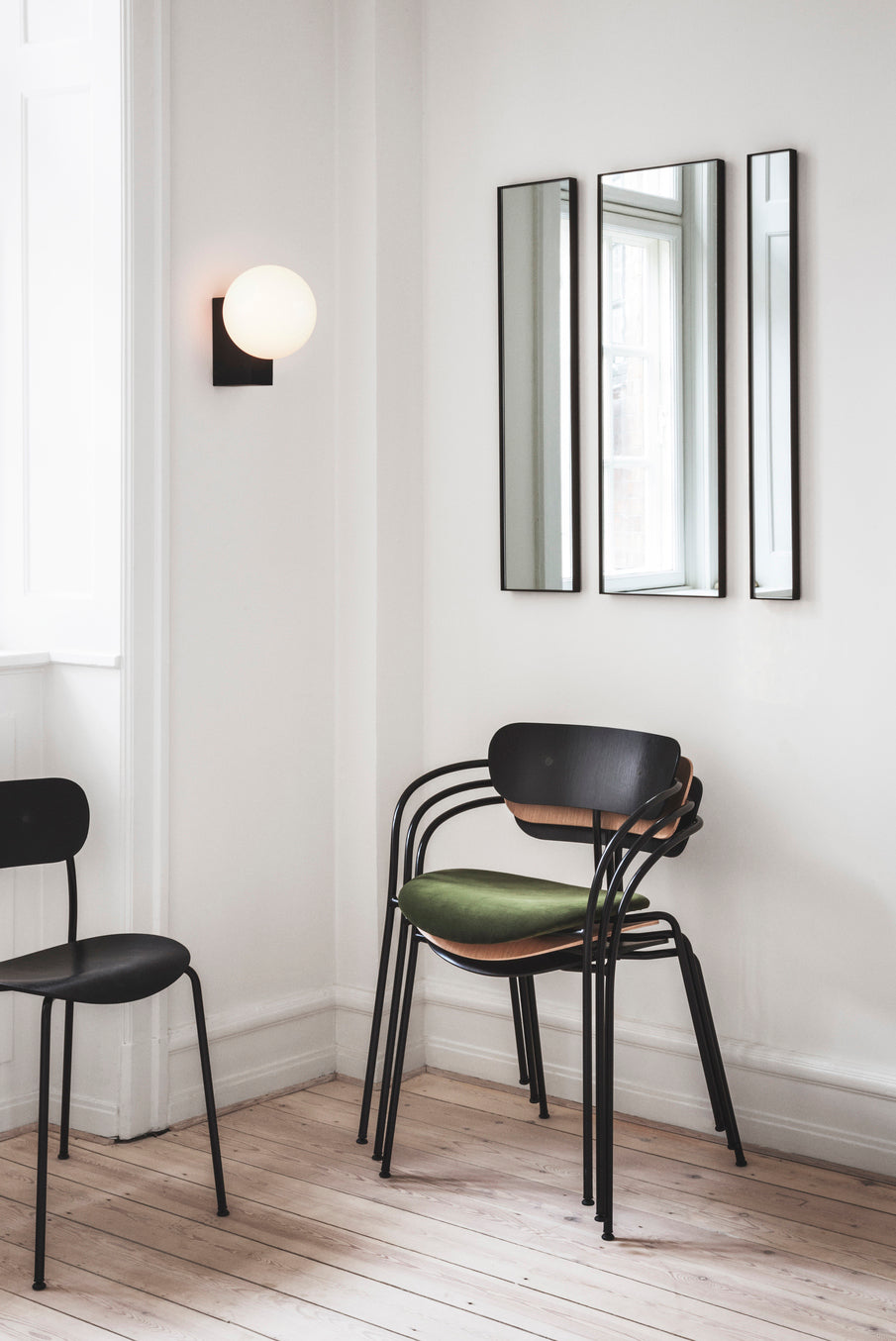 Journey Wall Lamp, SHY2, Black