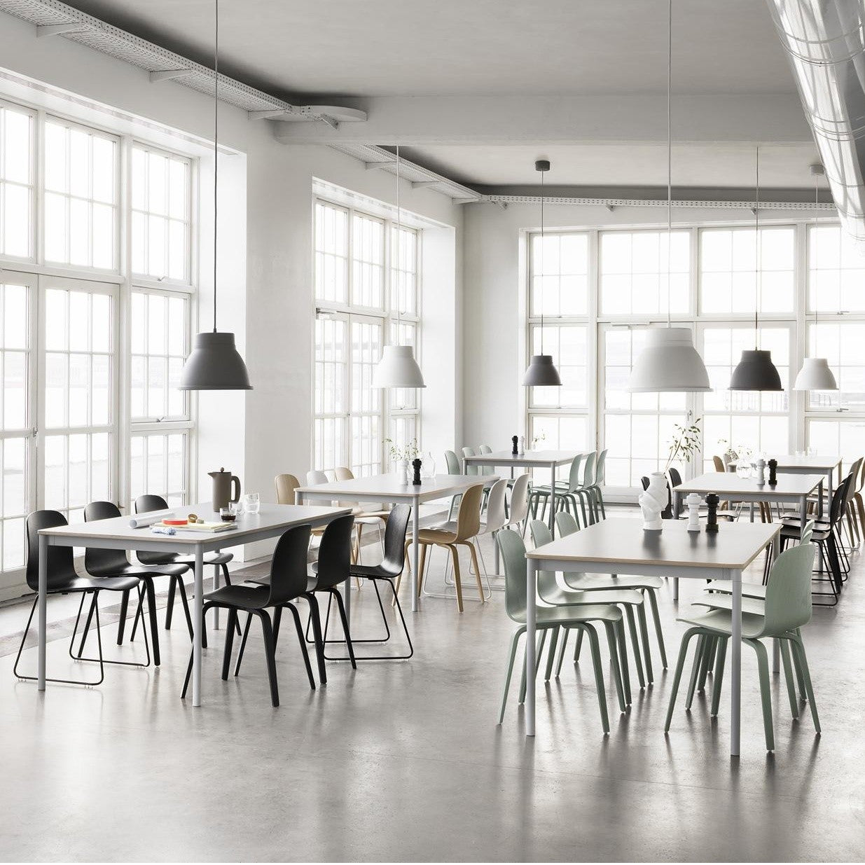 Visu Chair, Wood Base, Black/Black