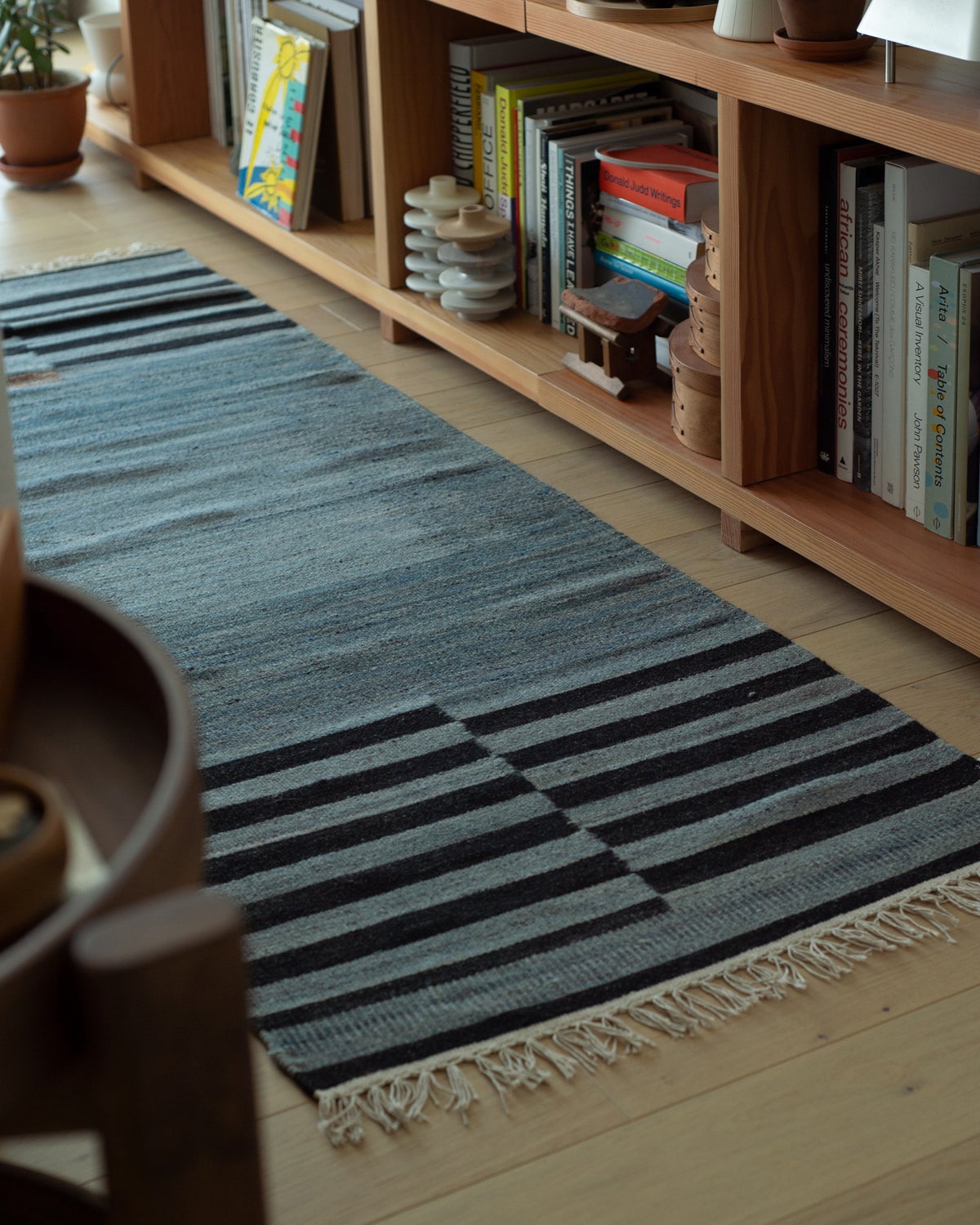 MK Rain carpet, 2'3" x 7"