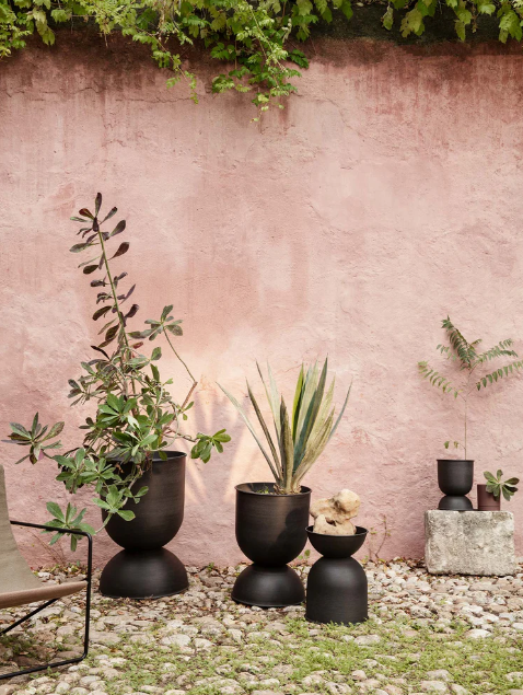 Hourglass Pot X-Small, Black