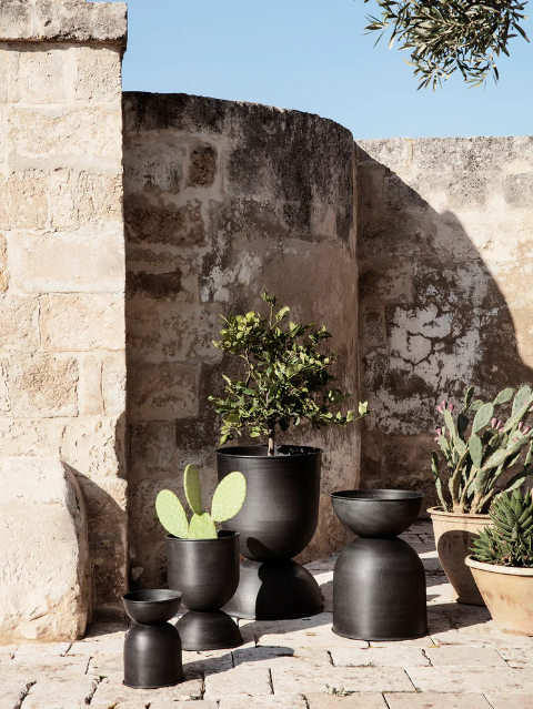 Hourglass Pot X-Small, Black