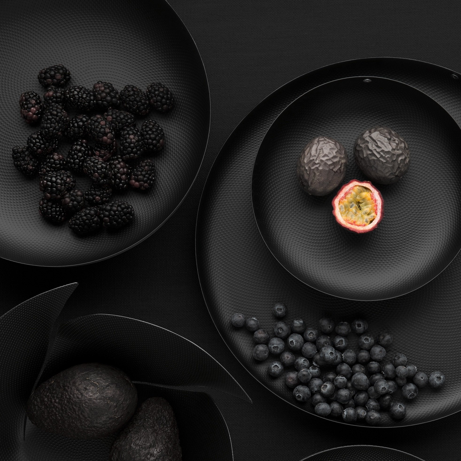 Round Basket, Black texture