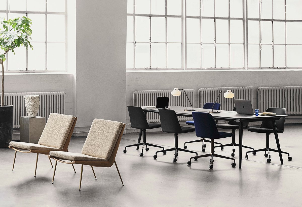 Rely Chair HW28, Plastic Seat, star base, w/ gas lift and castors