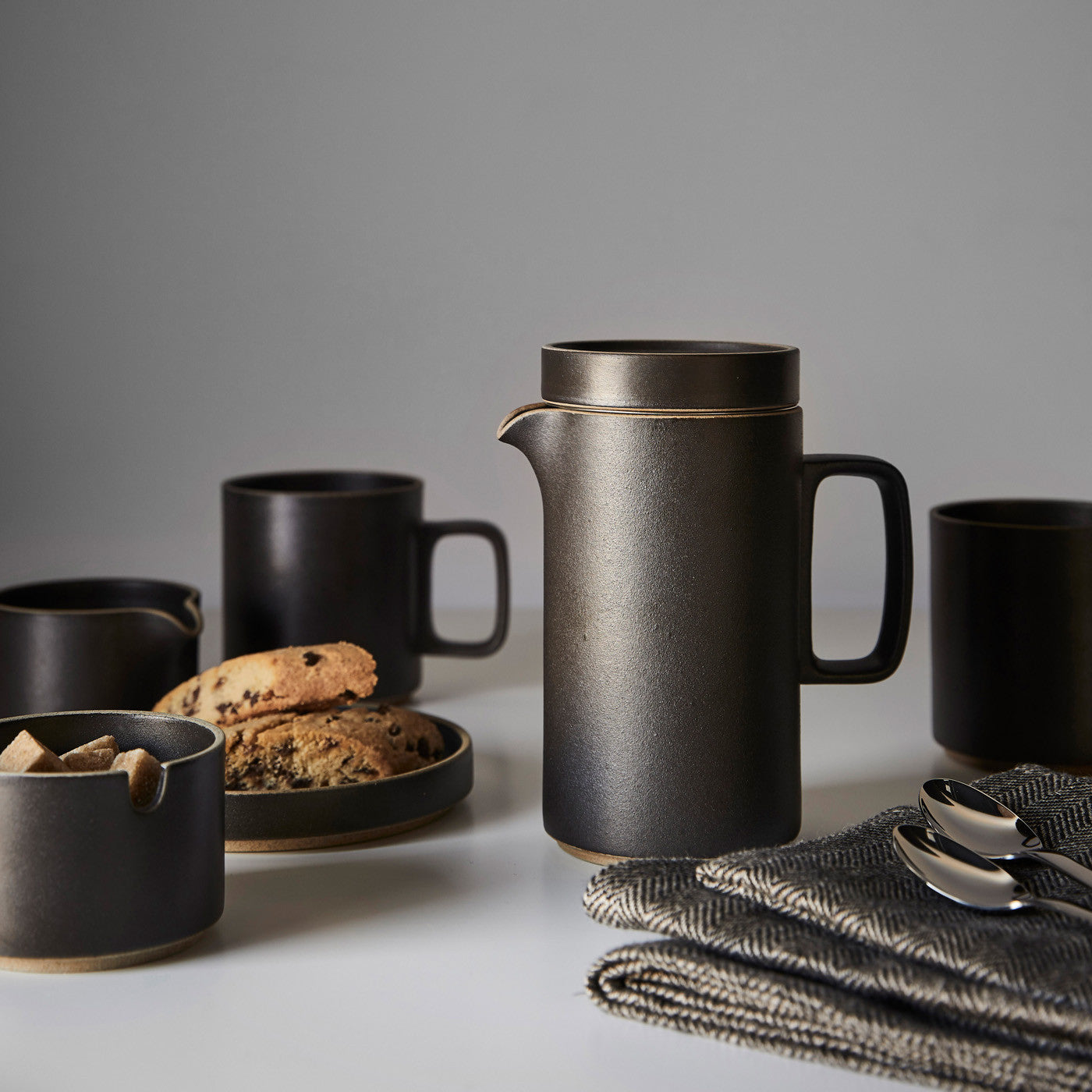 Hasami Porcelain Sugar Pot, Black